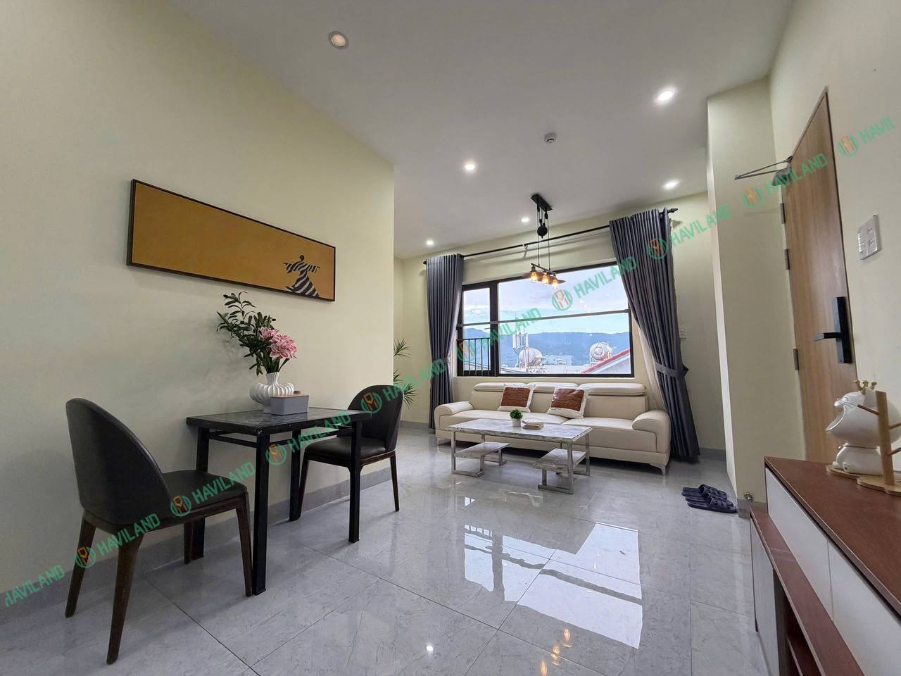 Spacious Pet-Friendly 1-Bedroom Apartment photo 3 of 8