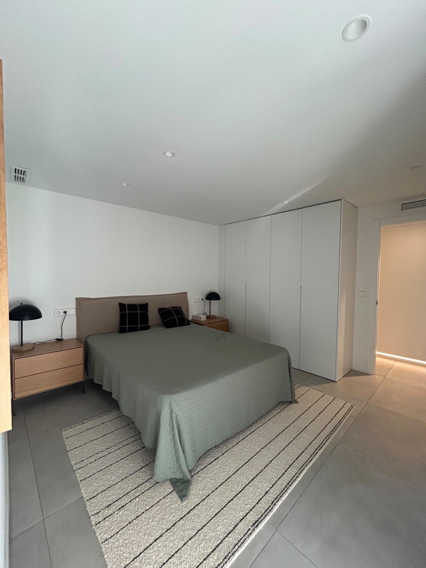 2-Bedroom Apartment for Rent in L'Eixample photo 5 of 8