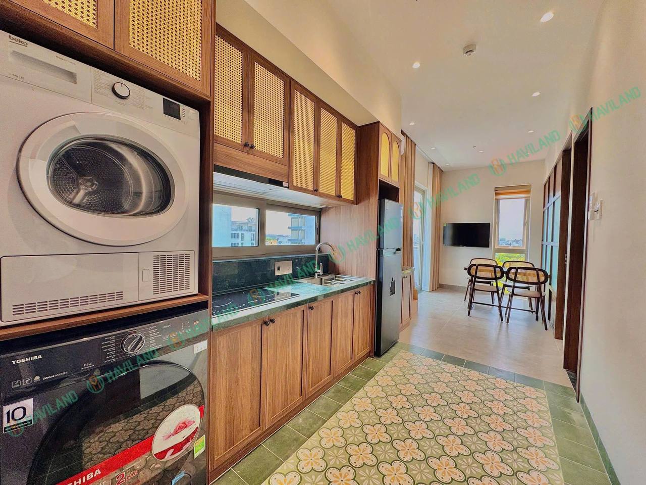2-Bedroom Apartment with Private Washer and Dryer photo 5 of 8
