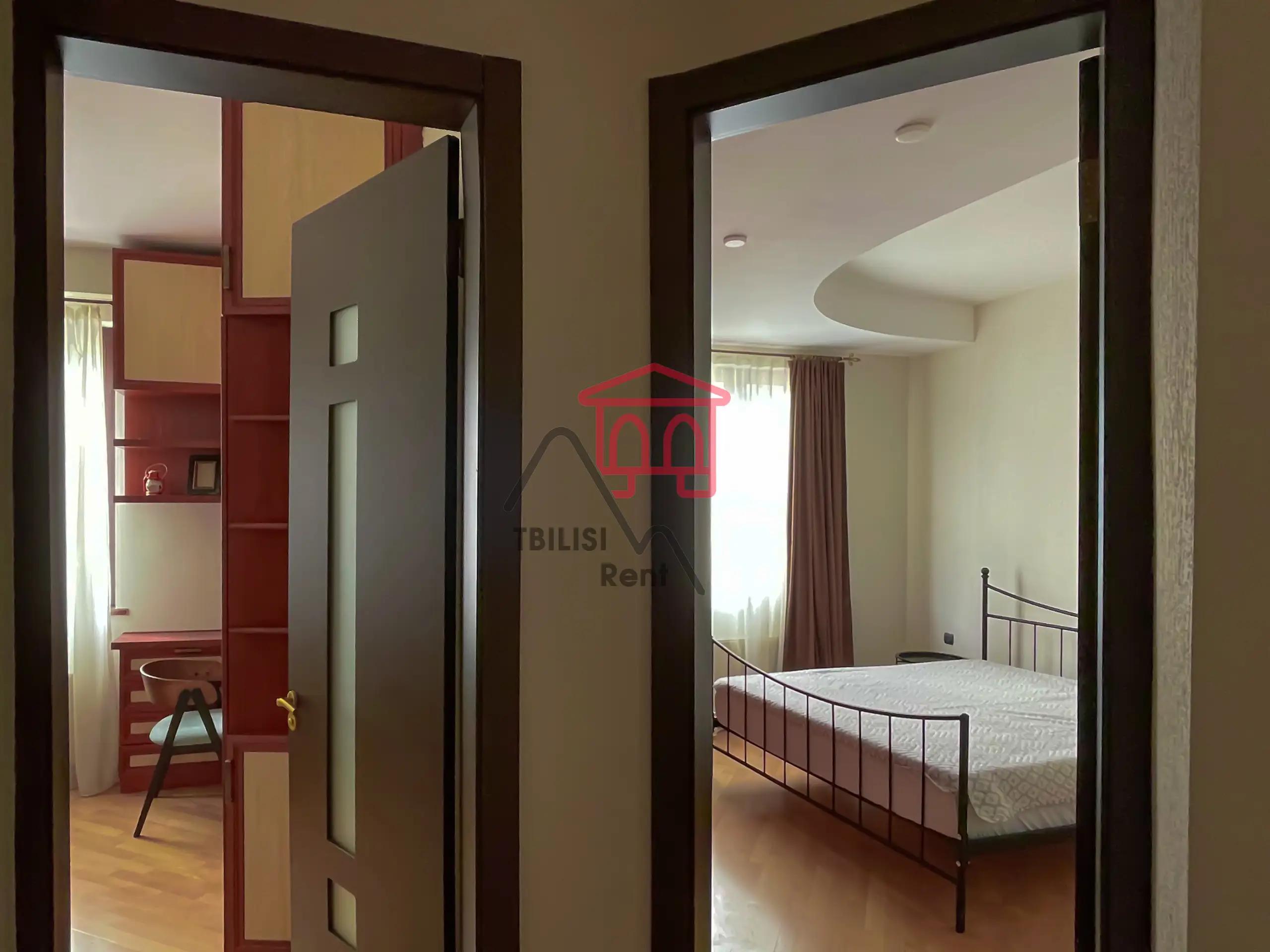 Spacious 2-Bedroom Apartment with Fireplace and Mtatsminda View photo 4 of 8