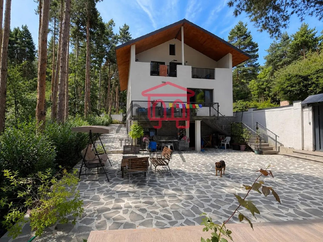 Spacious Three-Story House with Pool in Tskneti photo 1 of 8