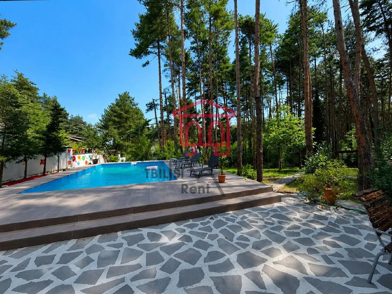Spacious Three-Story House with Pool in Tskneti photo 2 of 8