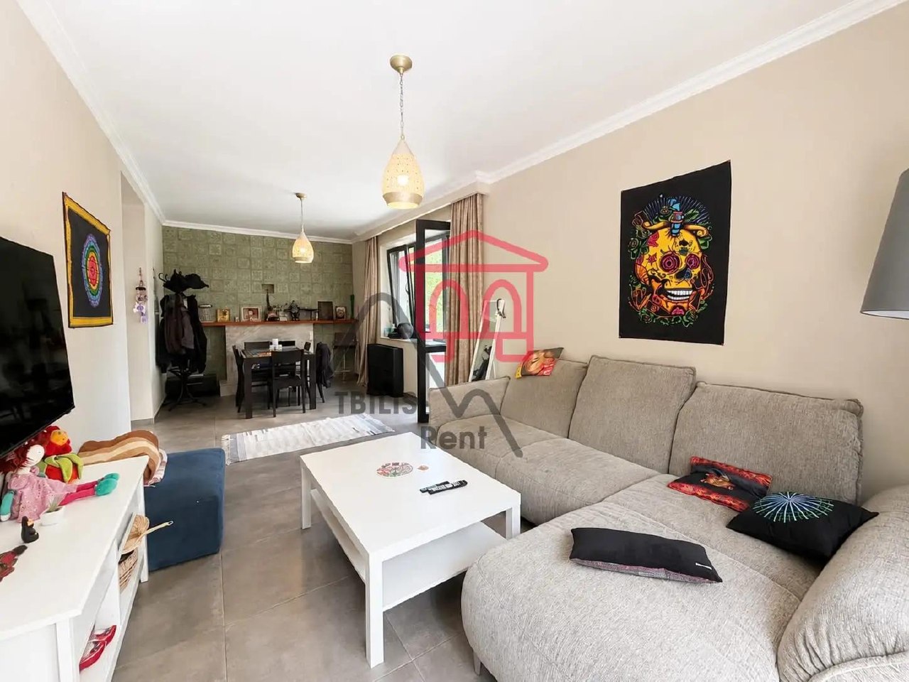 Spacious Three-Story House with Pool in Tskneti photo 4 of 8