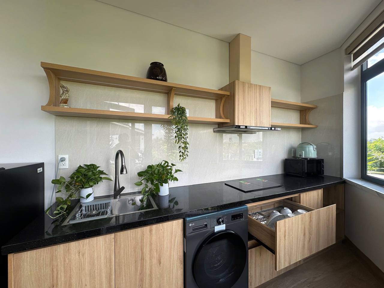 High-End 1-Bedroom Apartment in Nam Viet A photo 8 of 8