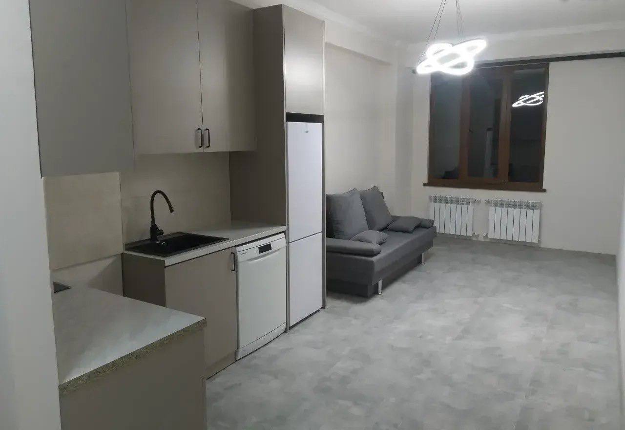 Furnished Two-Room Apartment in Arabkir photo 2 of 8