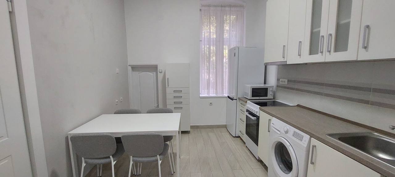 Studio Apartment in Gundulicev Venac photo 3 of 4
