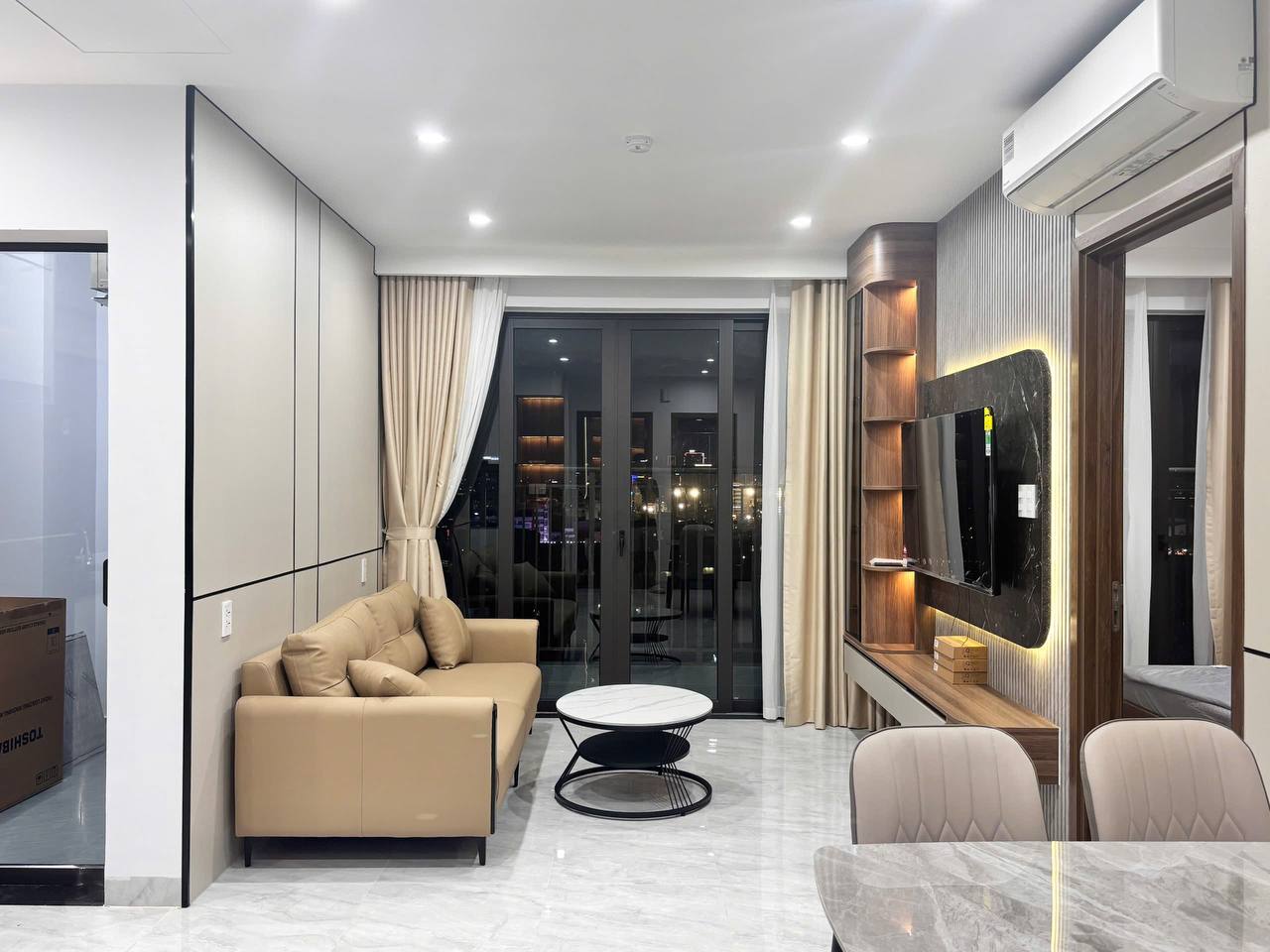 2-Bedroom Apartment at Vista Residence photo 1 of 8