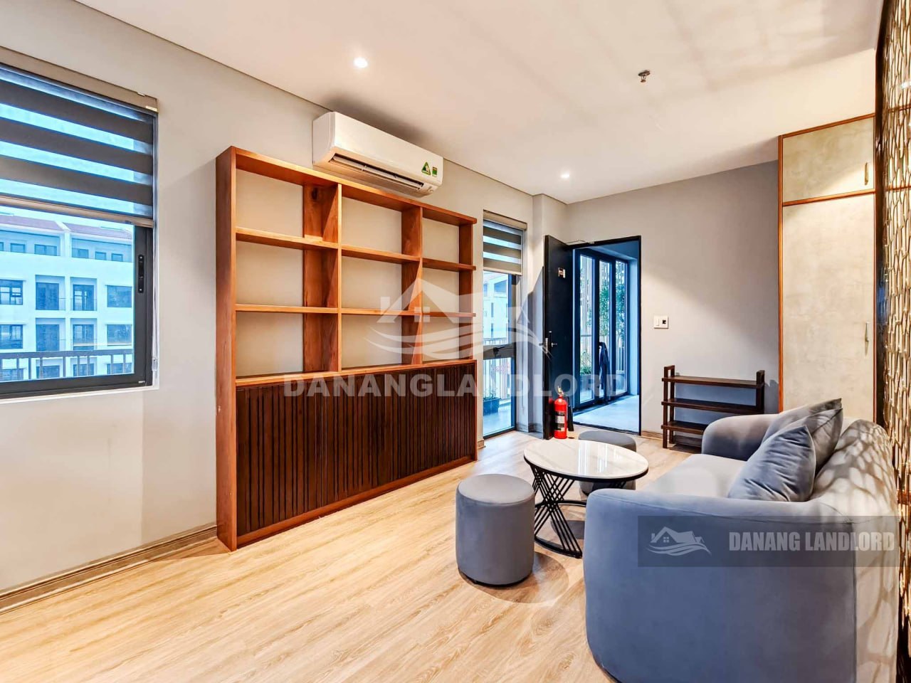 Spacious Studio Apartment with Balcony Near the River photo 2 of 8