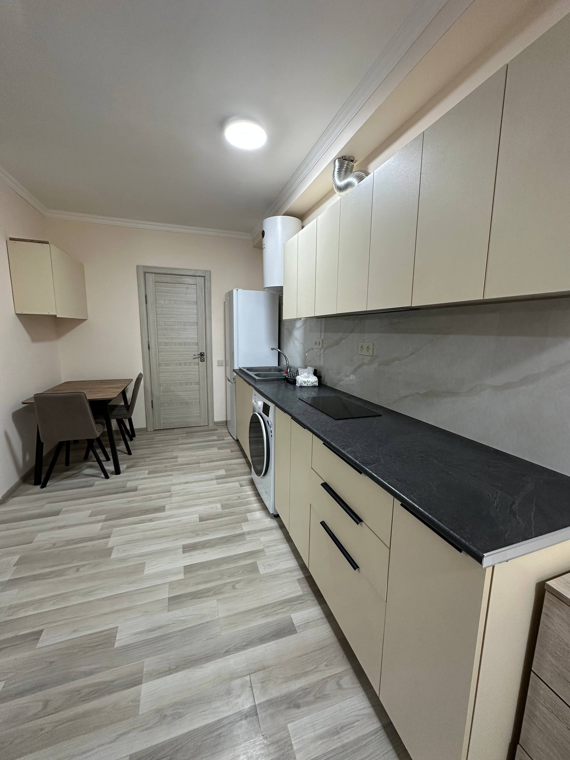 Two-Bedroom Apartment in Kanaker-Zeytun photo 3 of 8