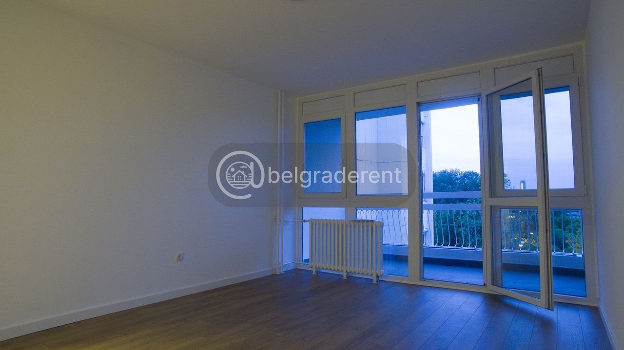 2-Bedroom Apartment in Novi Beograd photo 1 of 7