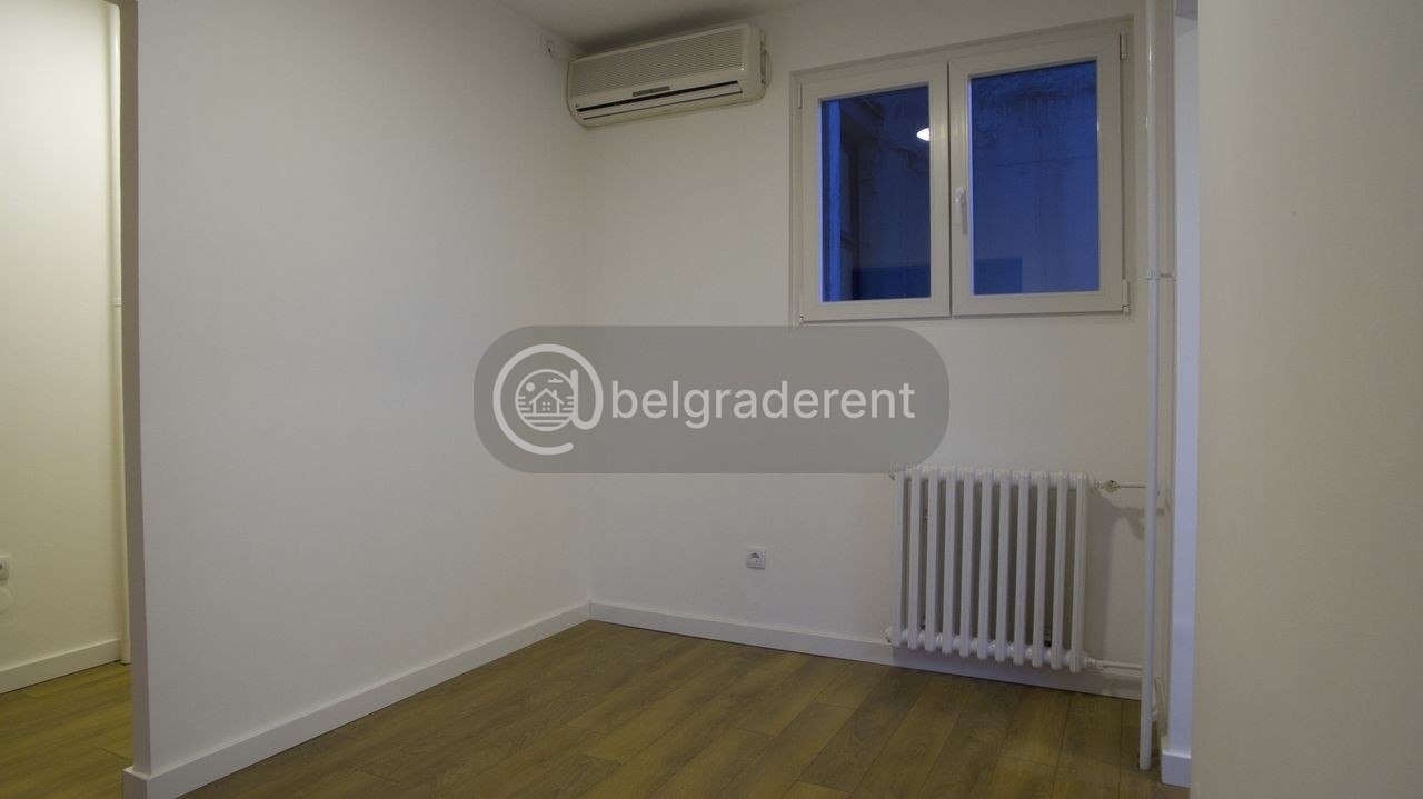 2-Bedroom Apartment in Novi Beograd photo 5 of 7