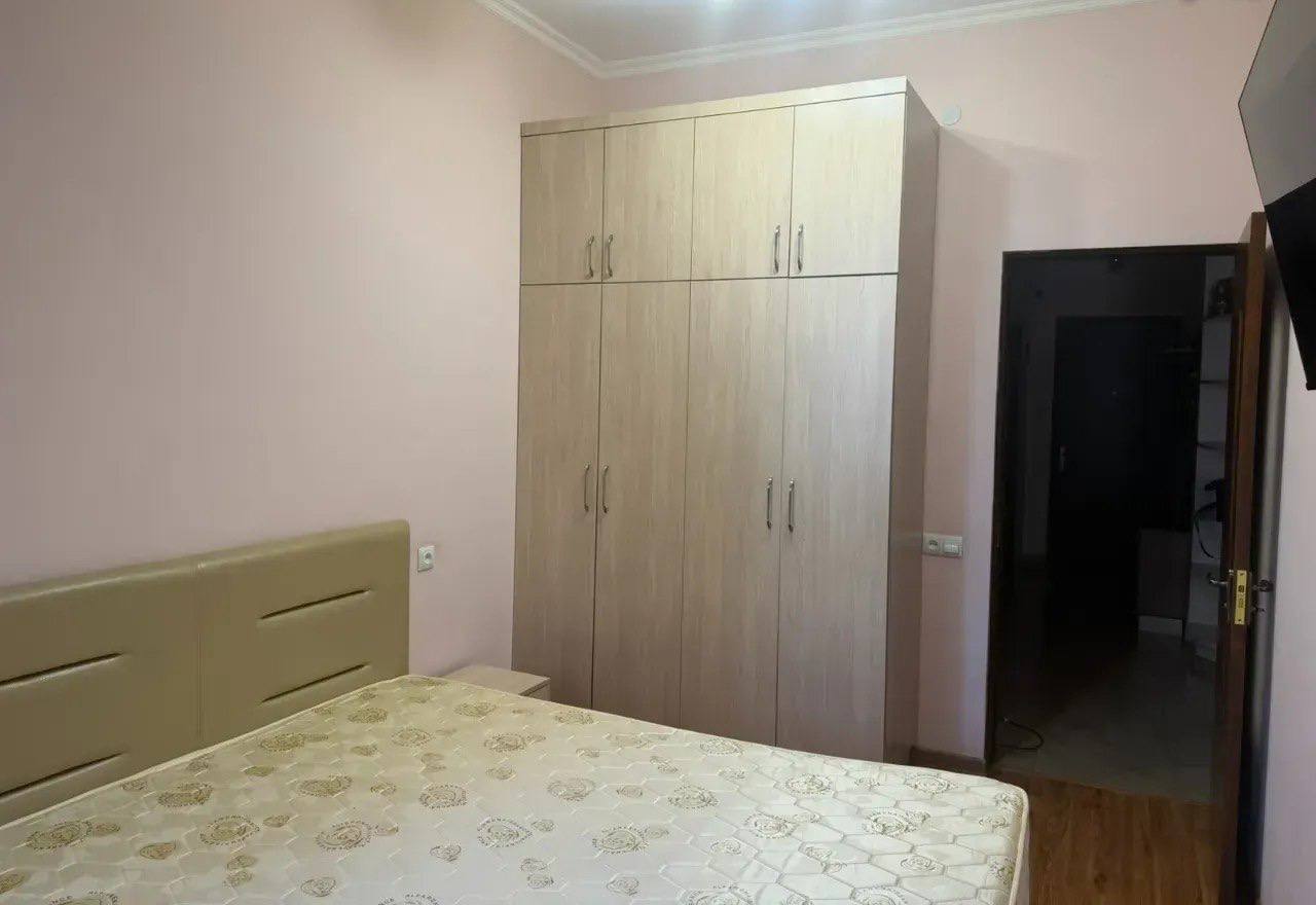 Furnished Two-Room Apartment in Arabkir photo 6 of 8
