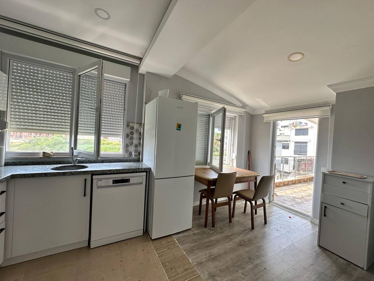 1-Bedroom Apartment for Rent in Lara photo 2 of 6