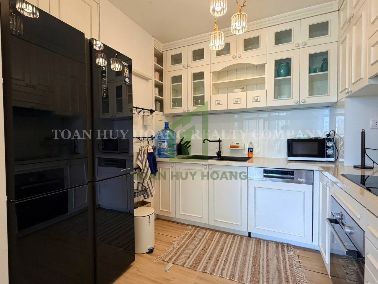 Modern 1-Bedroom Apartment in Azura, Han River photo 4 of 8