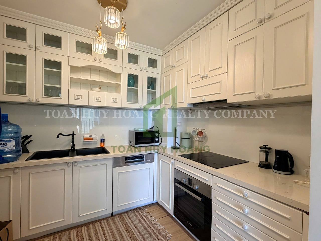 Modern 1-Bedroom Apartment in Azura, Han River photo 5 of 8