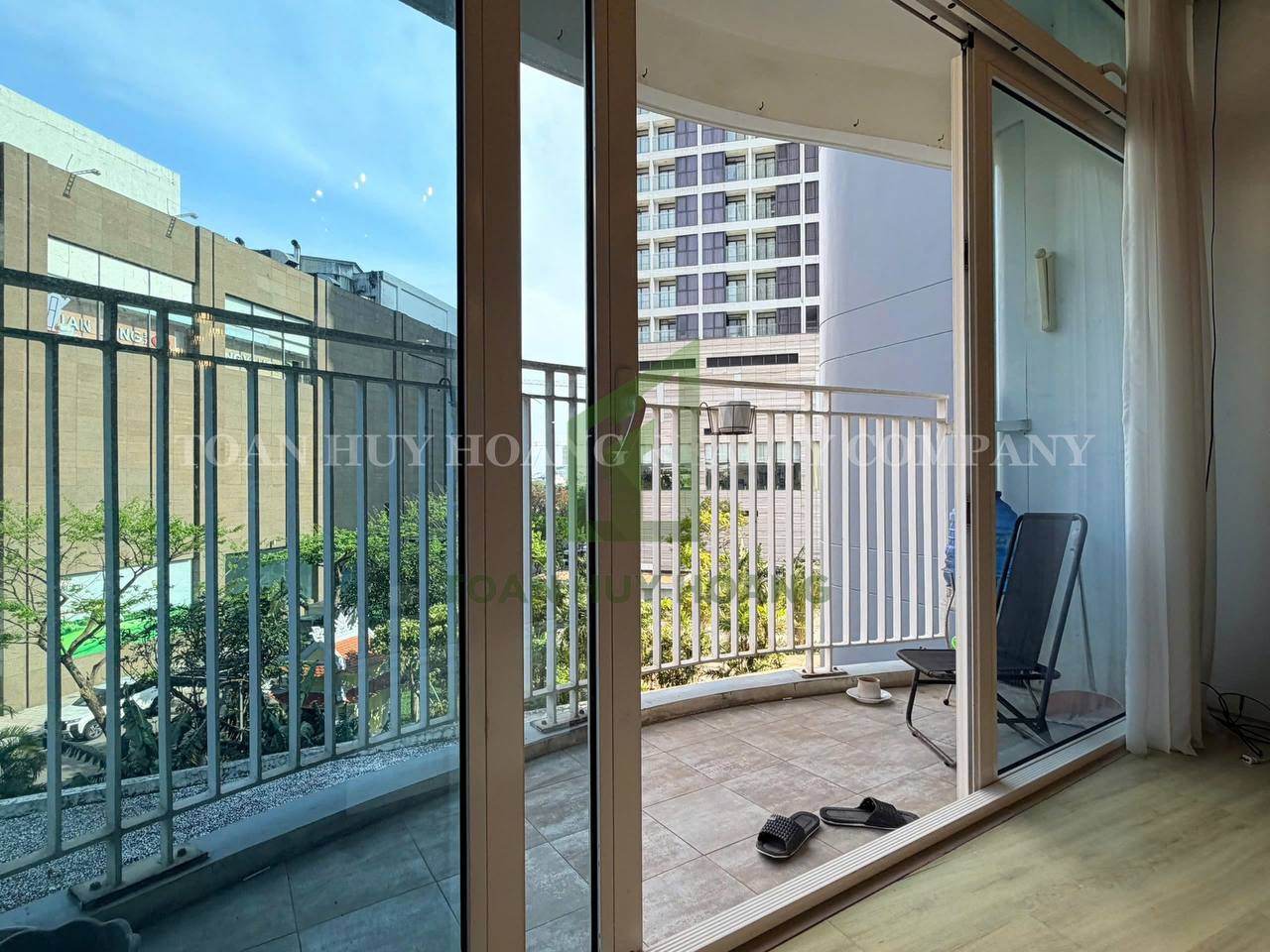 Modern 1-Bedroom Apartment in Azura, Han River photo 6 of 8