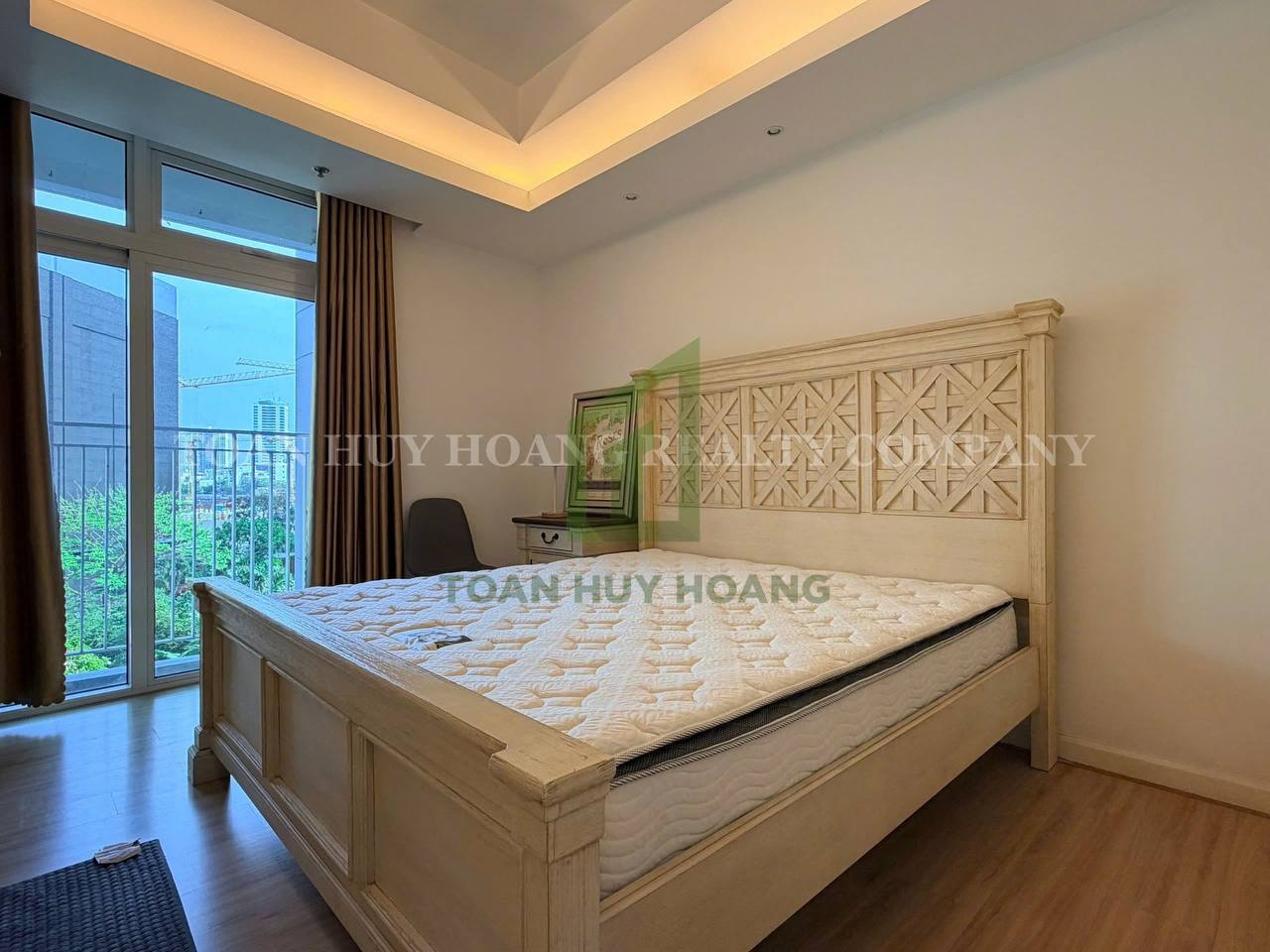 Modern 1-Bedroom Apartment in Azura, Han River photo 7 of 8