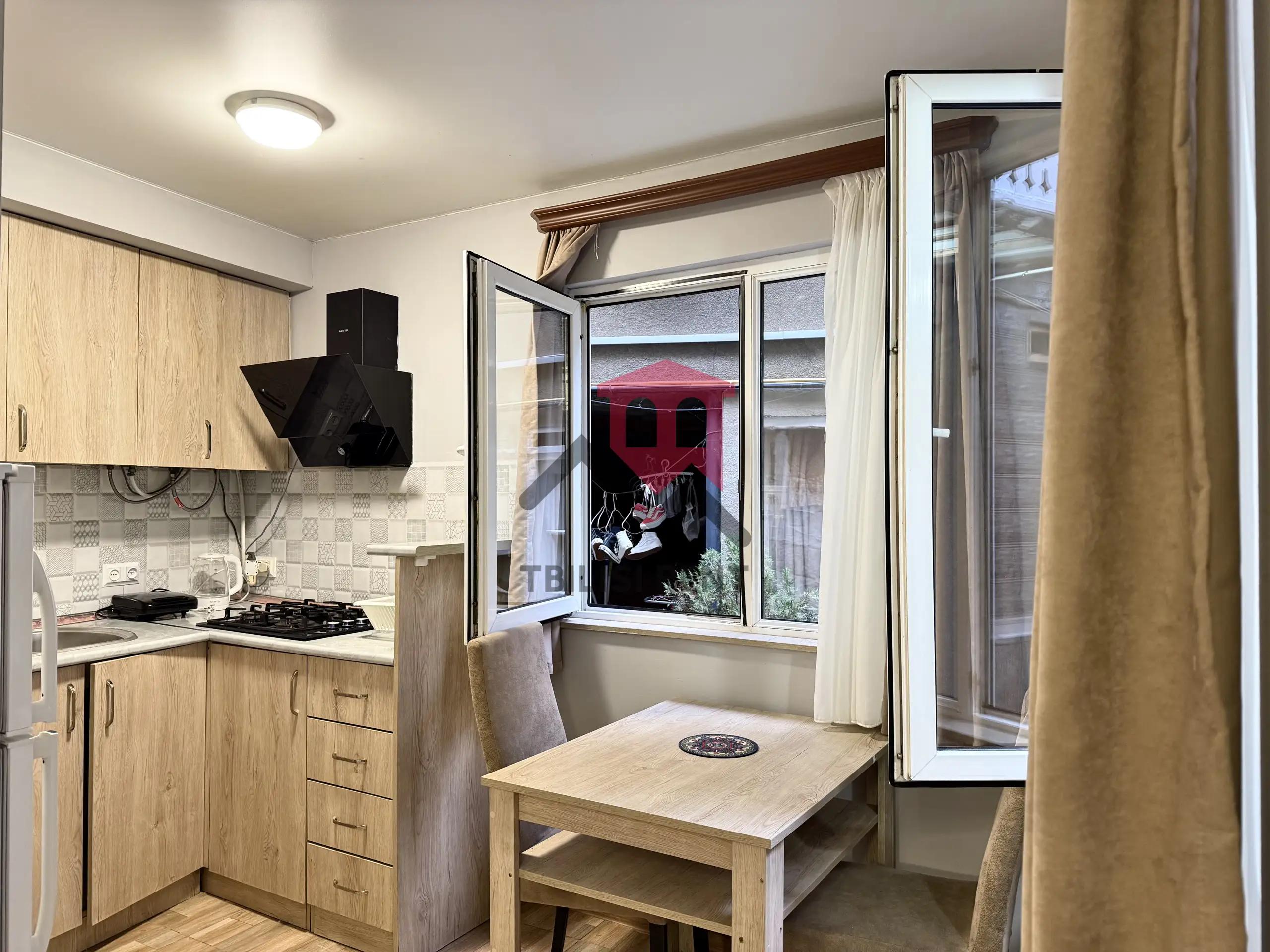 Cozy 1-Bedroom Apartment in Mtatsminda photo 2 of 8