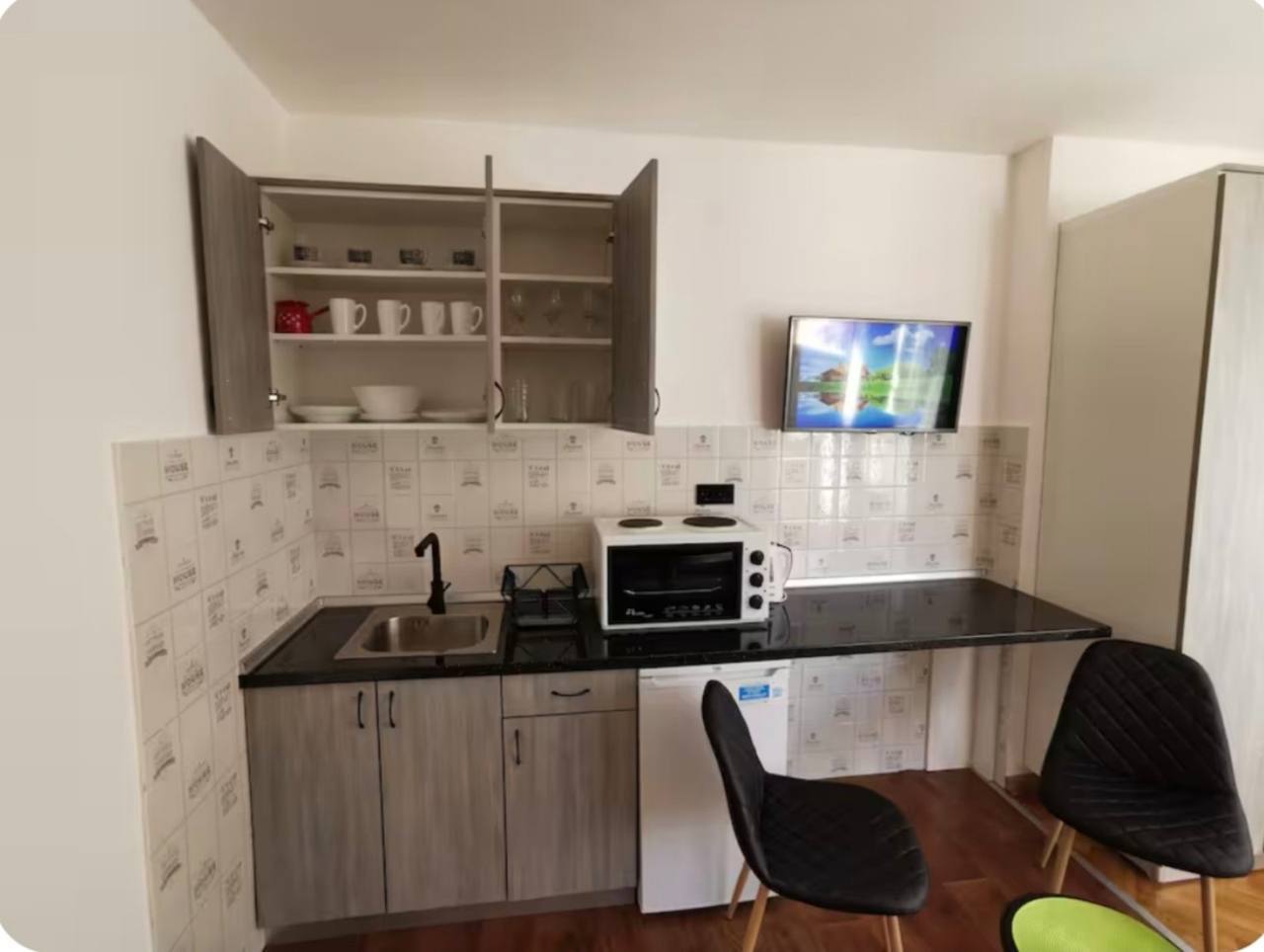 Studio Apartment in Stari Grad photo 8 of 8
