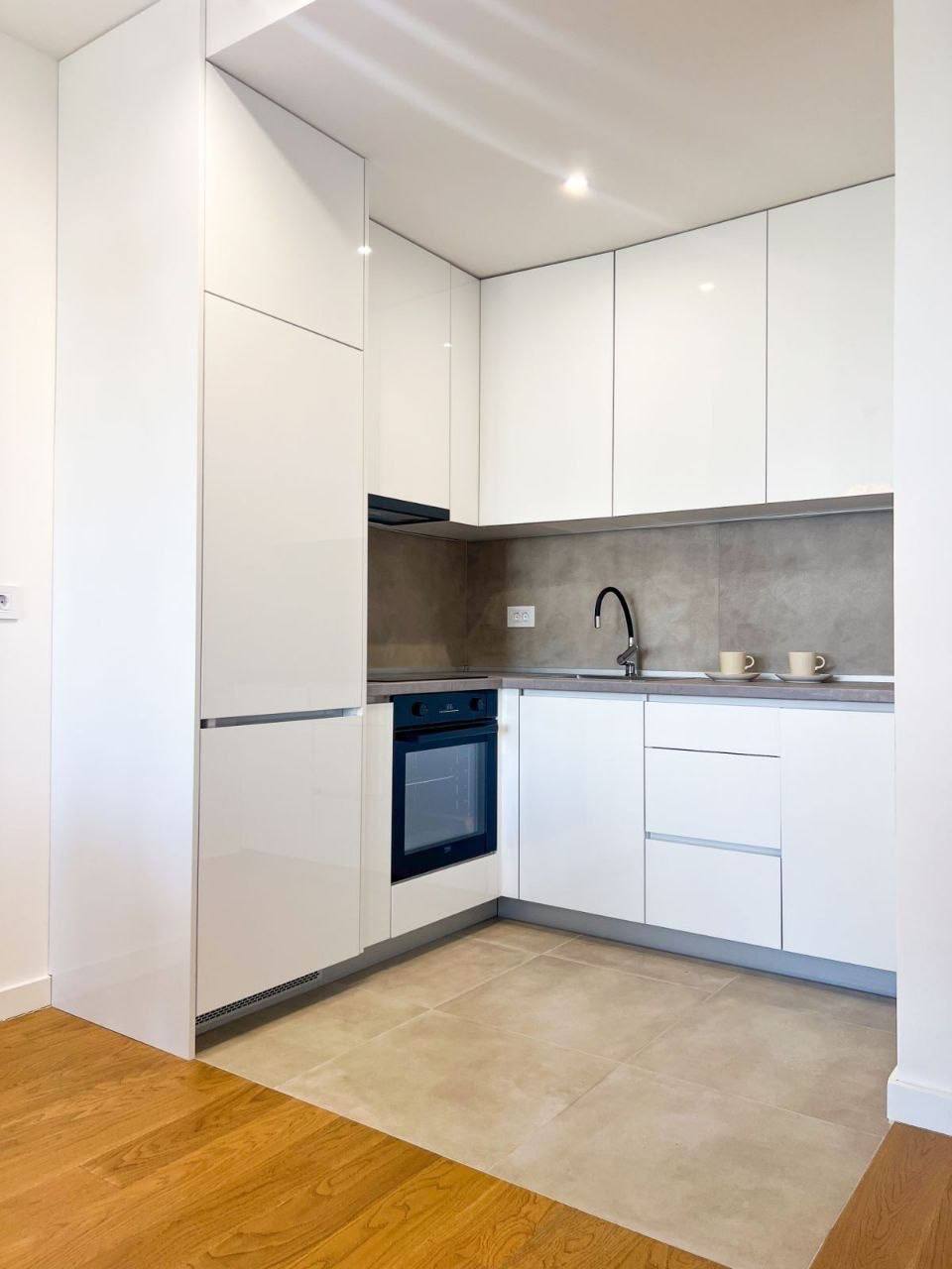 One-Bedroom Apartment in New Belgrade photo 3 of 8
