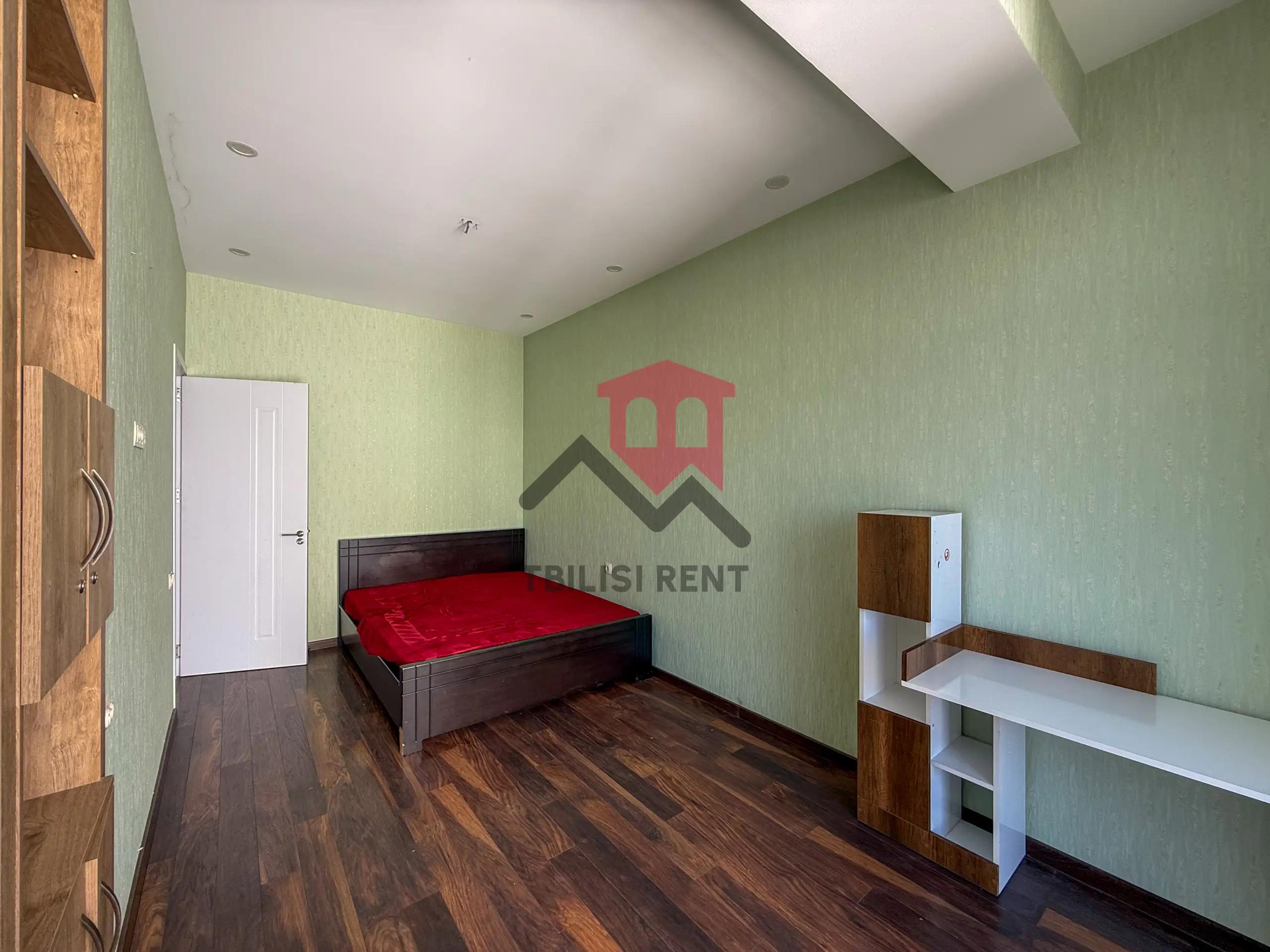 Spacious 3-Bedroom Apartment Near Lisi Lake photo 1 of 8