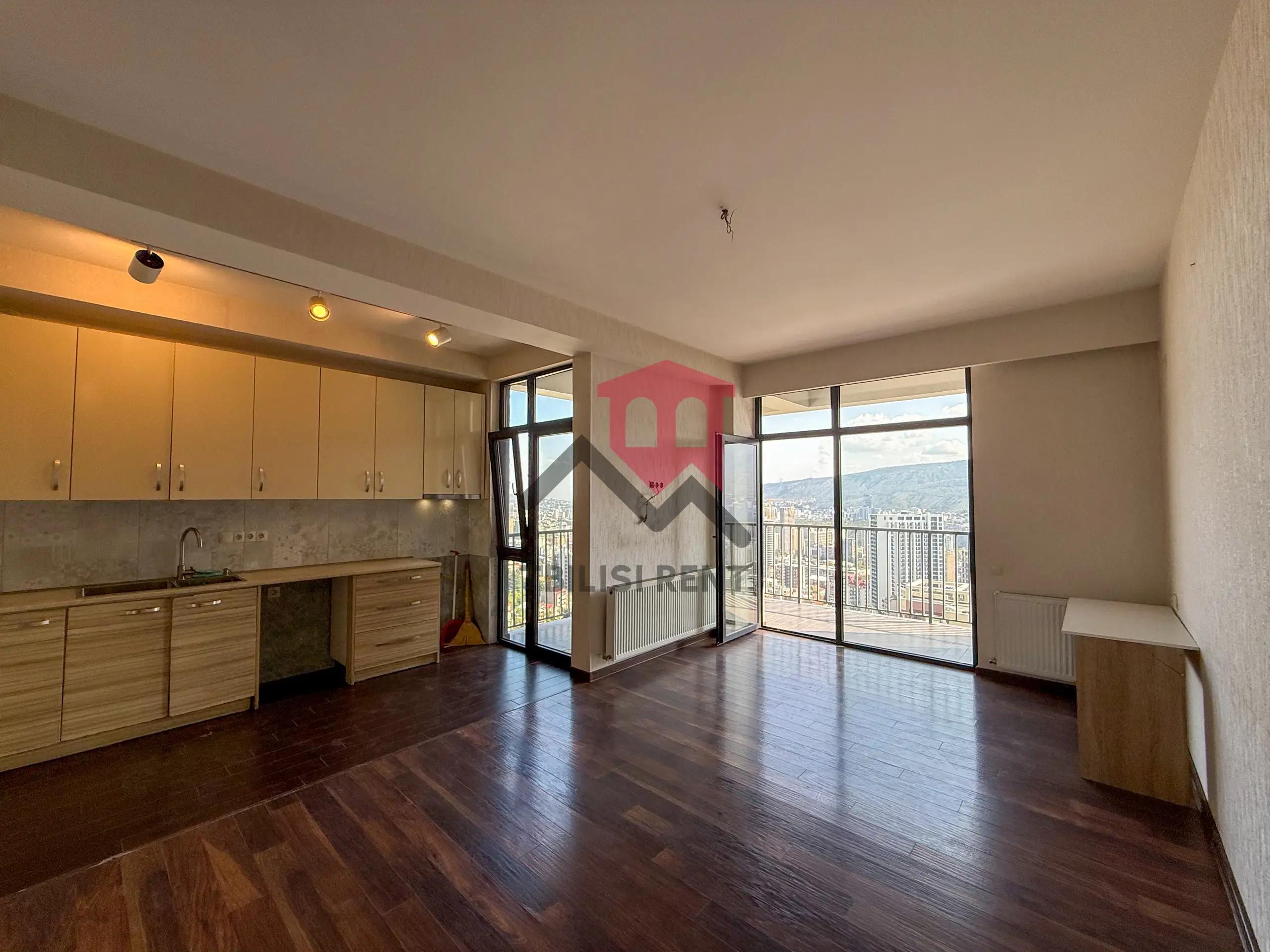 Spacious 3-Bedroom Apartment Near Lisi Lake photo 2 of 8