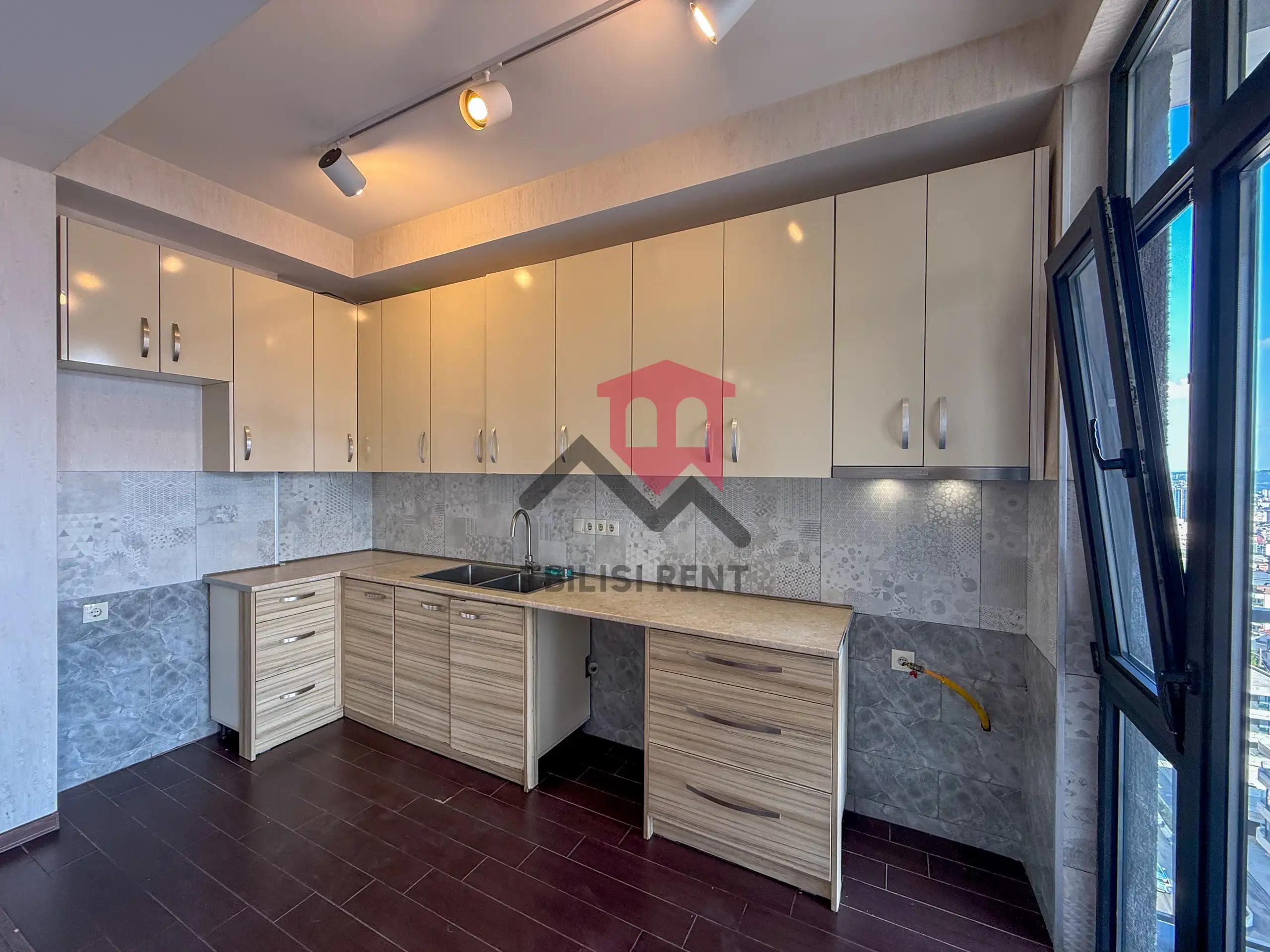 Spacious 3-Bedroom Apartment Near Lisi Lake photo 3 of 8