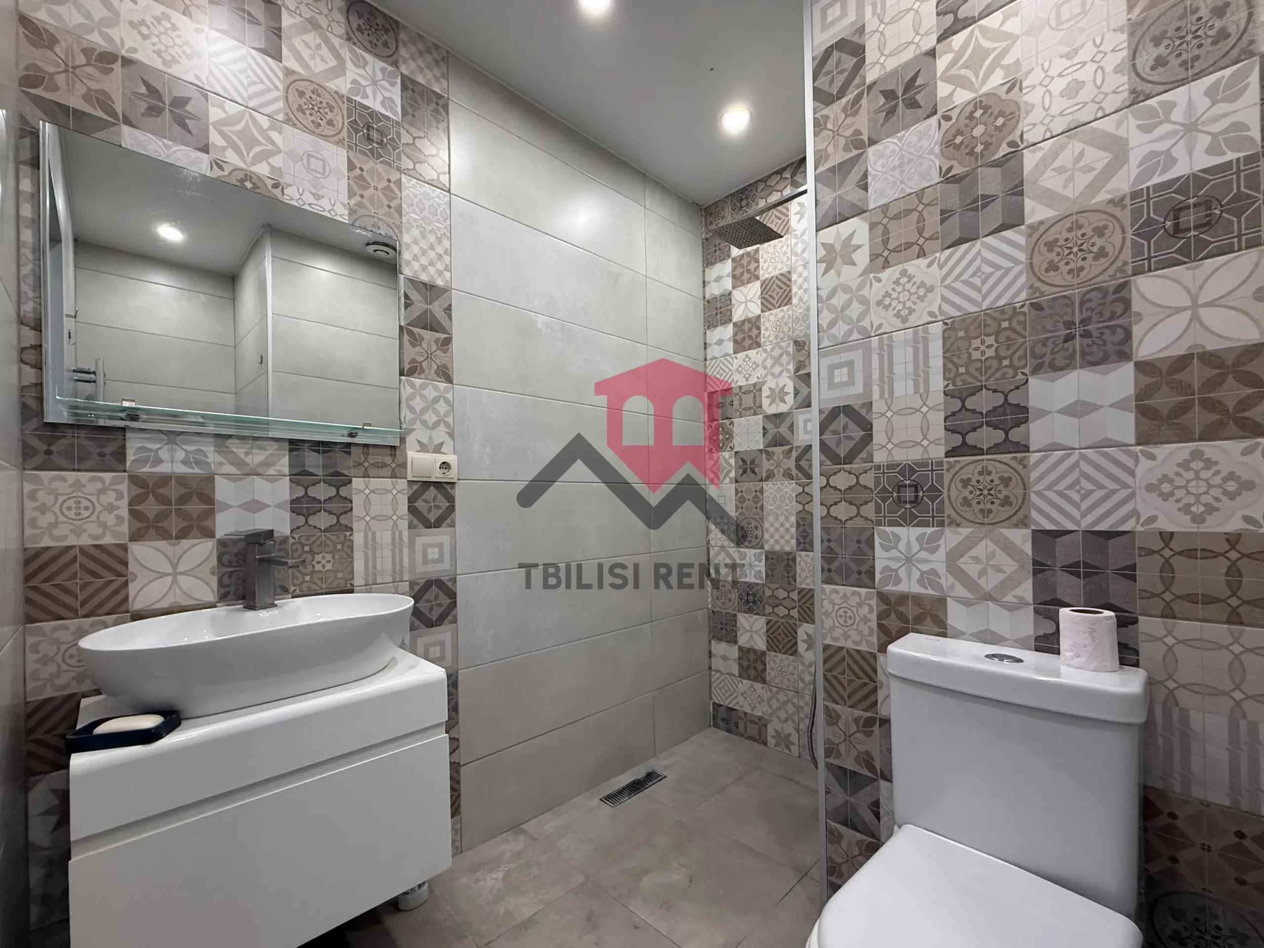 Spacious 3-Bedroom Apartment Near Lisi Lake photo 7 of 8