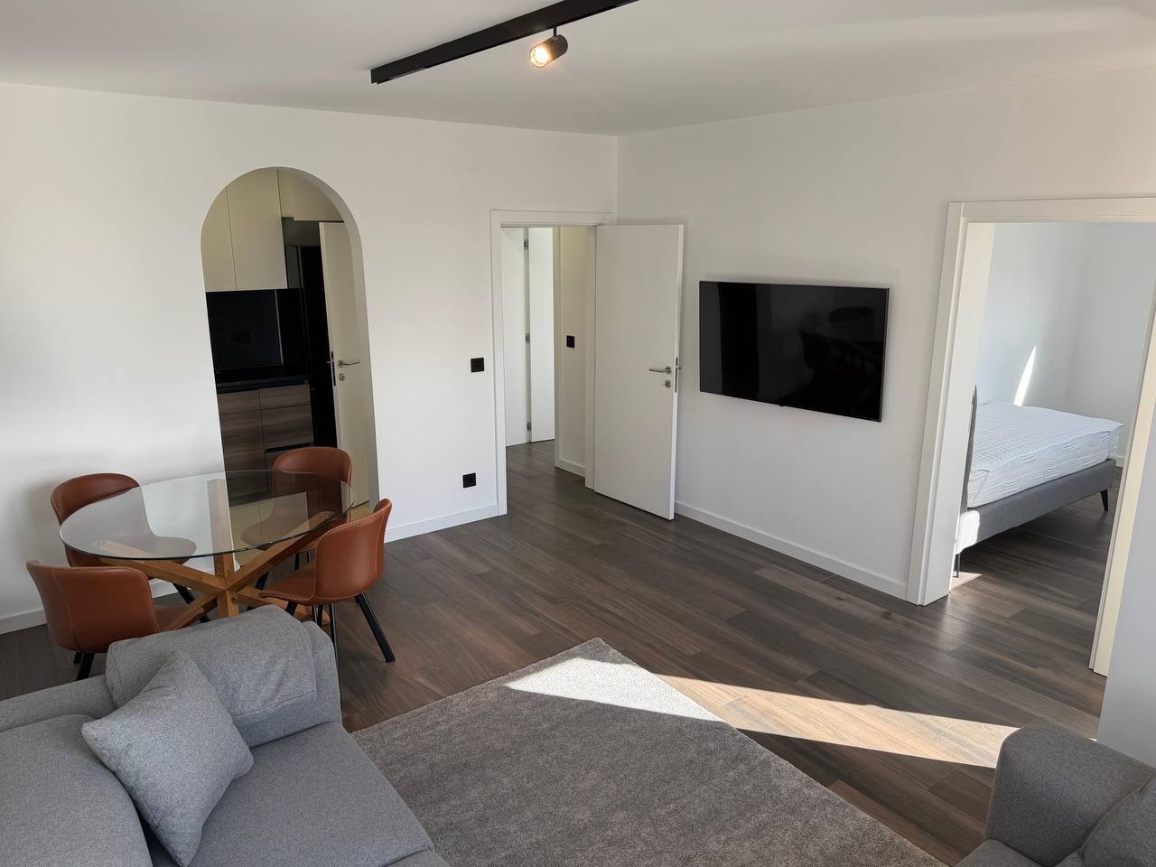 3-Bedroom Apartment on Savska Street photo 2 of 8
