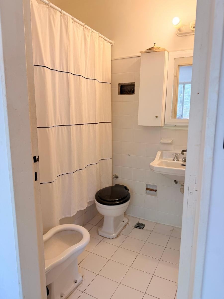 One-Bedroom Apartment with Balcony in Belgrano photo 8 of 8