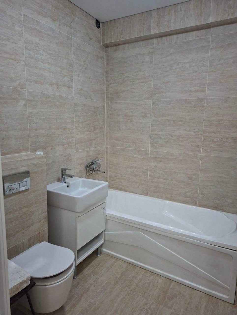 Two-Room Apartment in Botanica photo 5 of 8