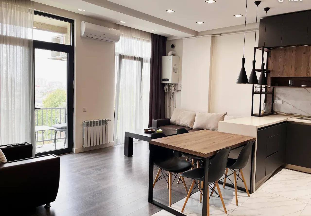 Three-Room Apartment in Davtashen photo 3 of 8