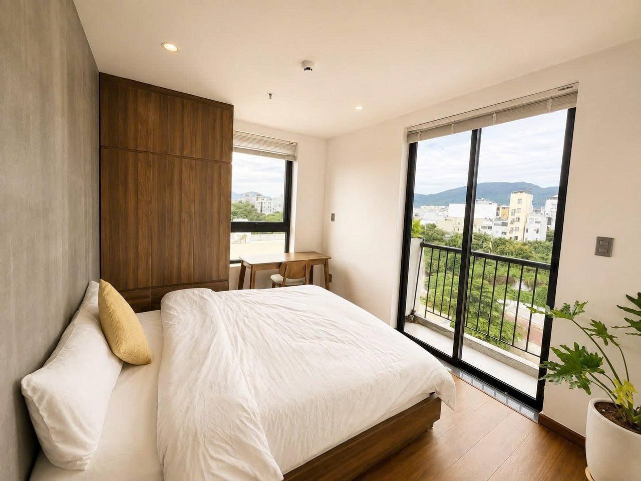 Modern 2-Bedroom Apartment Near My Khe Beach photo 6 of 8