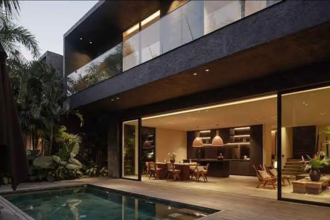 4-Bedroom Villa in Canggu photo 1 of 7