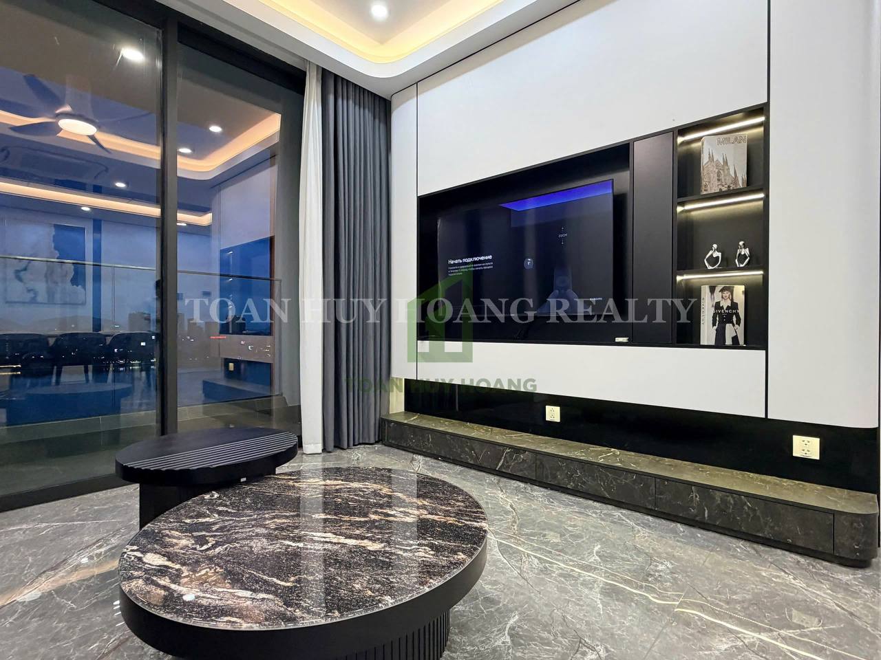Luxury 3-Bedroom Ponte Apartment with Han River View photo 7 of 8
