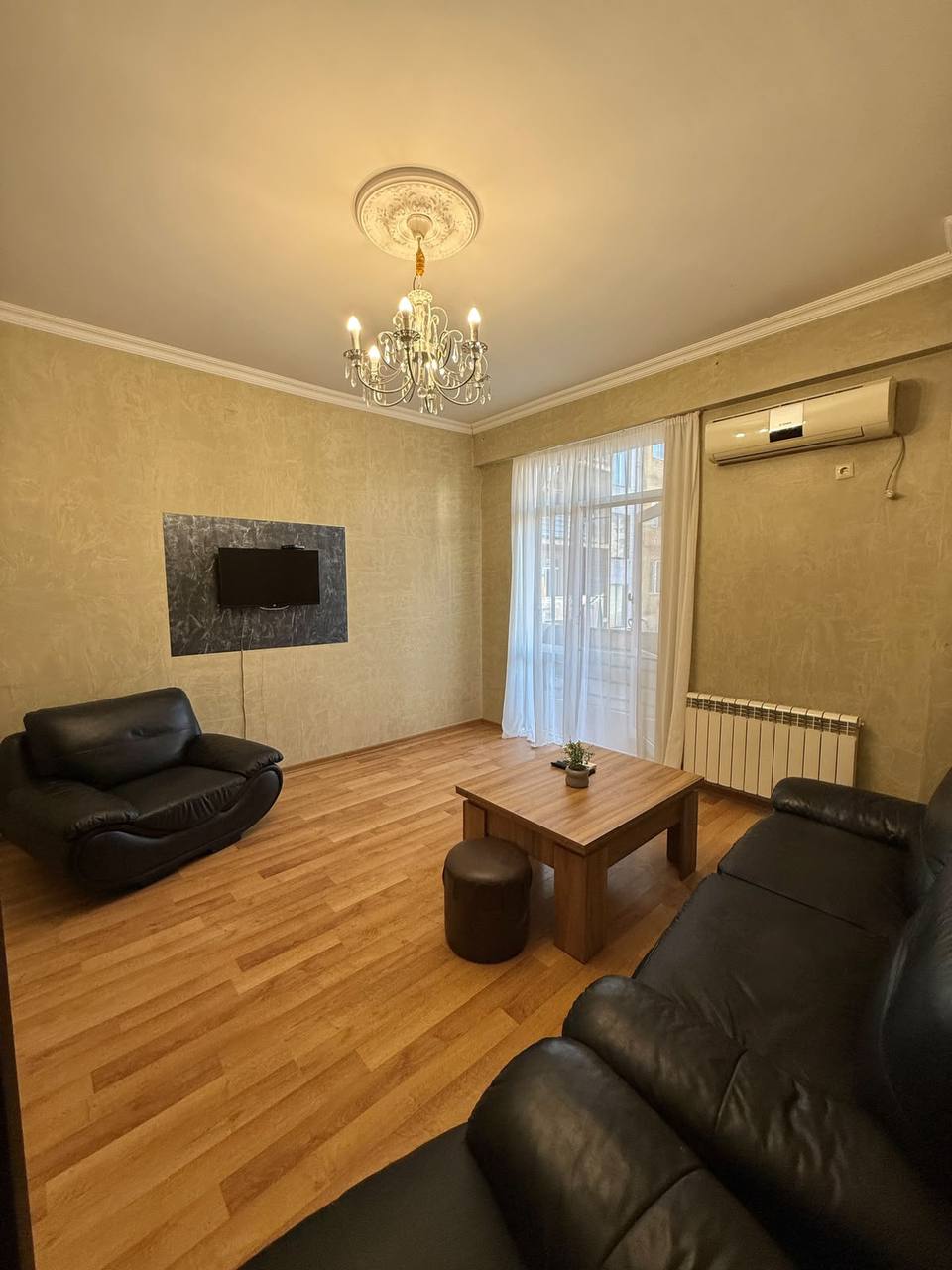Two-Bedroom Apartment in Central Batumi photo 2 of 8