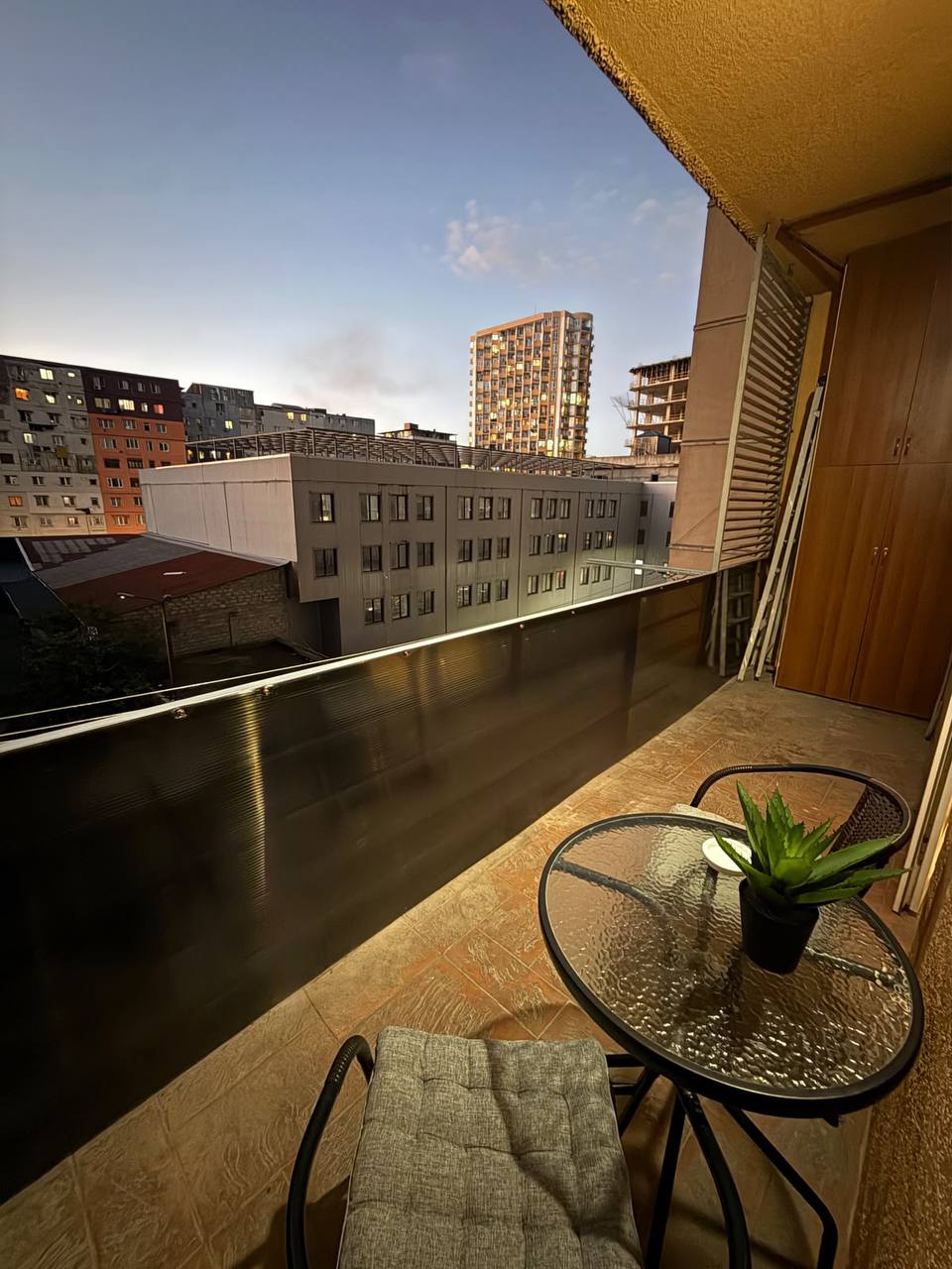 Two-Bedroom Apartment in Central Batumi photo 7 of 8