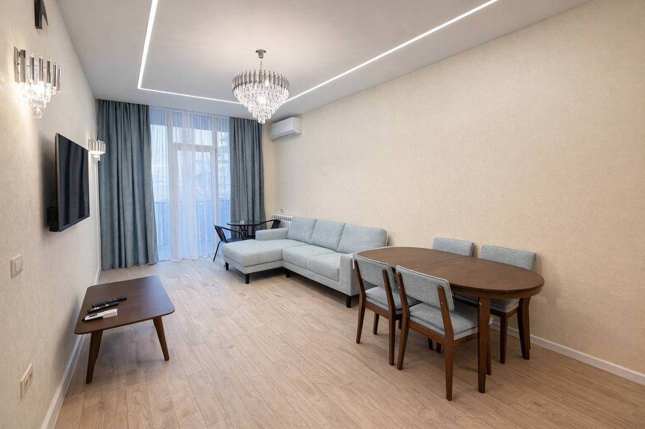 Sea-View 2-Bedroom Apartment in Batumi photo 1 of 6