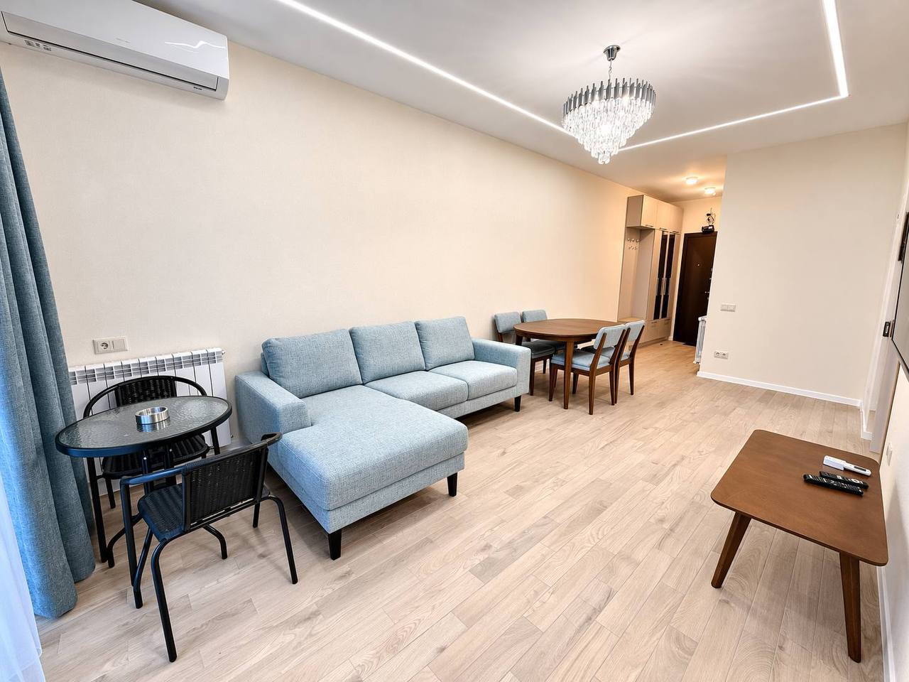 Sea-View 2-Bedroom Apartment in Batumi photo 2 of 6