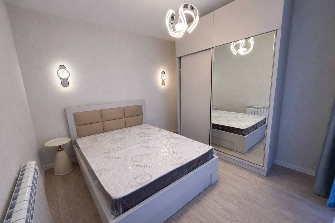 Sea-View 2-Bedroom Apartment in Batumi photo 4 of 6