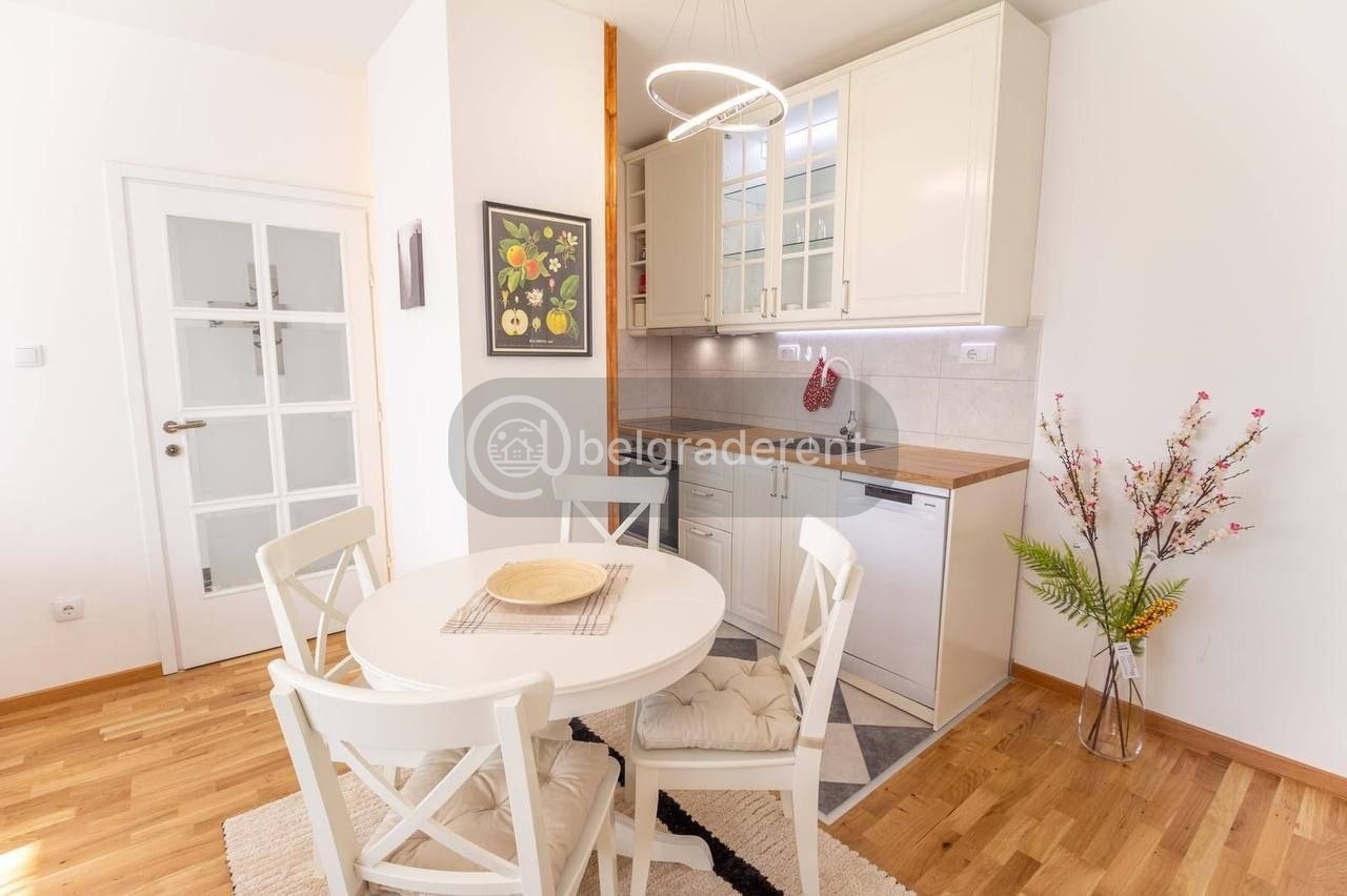 Three-Room Apartment on Kralja Milana photo 2 of 8