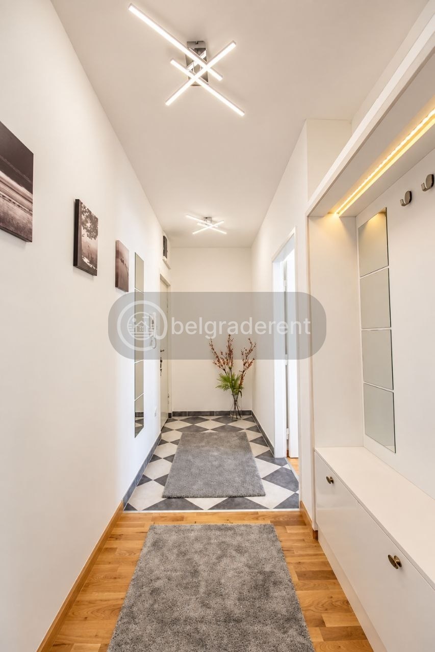 Three-Room Apartment on Kralja Milana photo 7 of 8