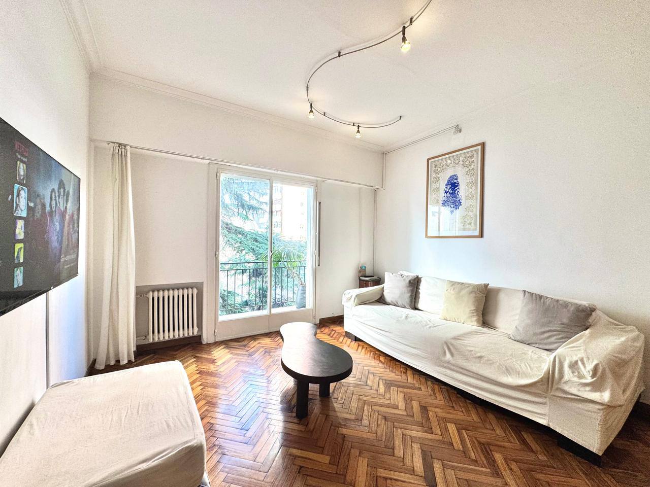 Four-Room Apartment in Palermo photo 1 of 8