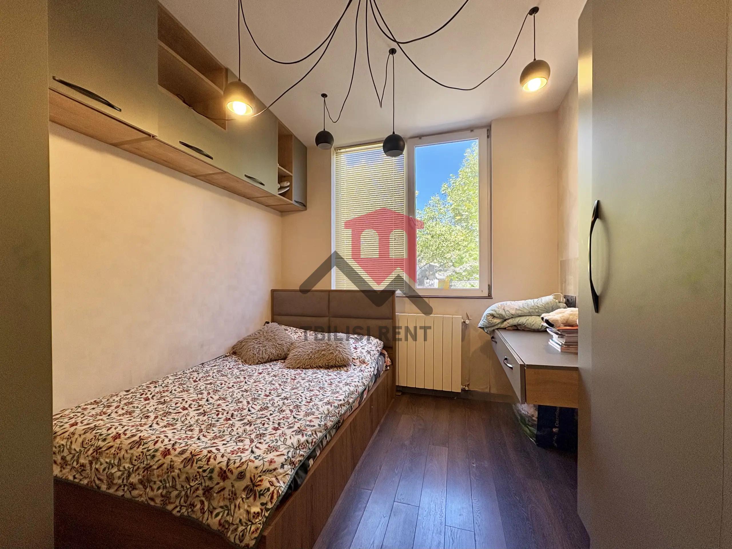 Spacious 2-Bedroom Apartment with Large Terrace photo 4 of 6
