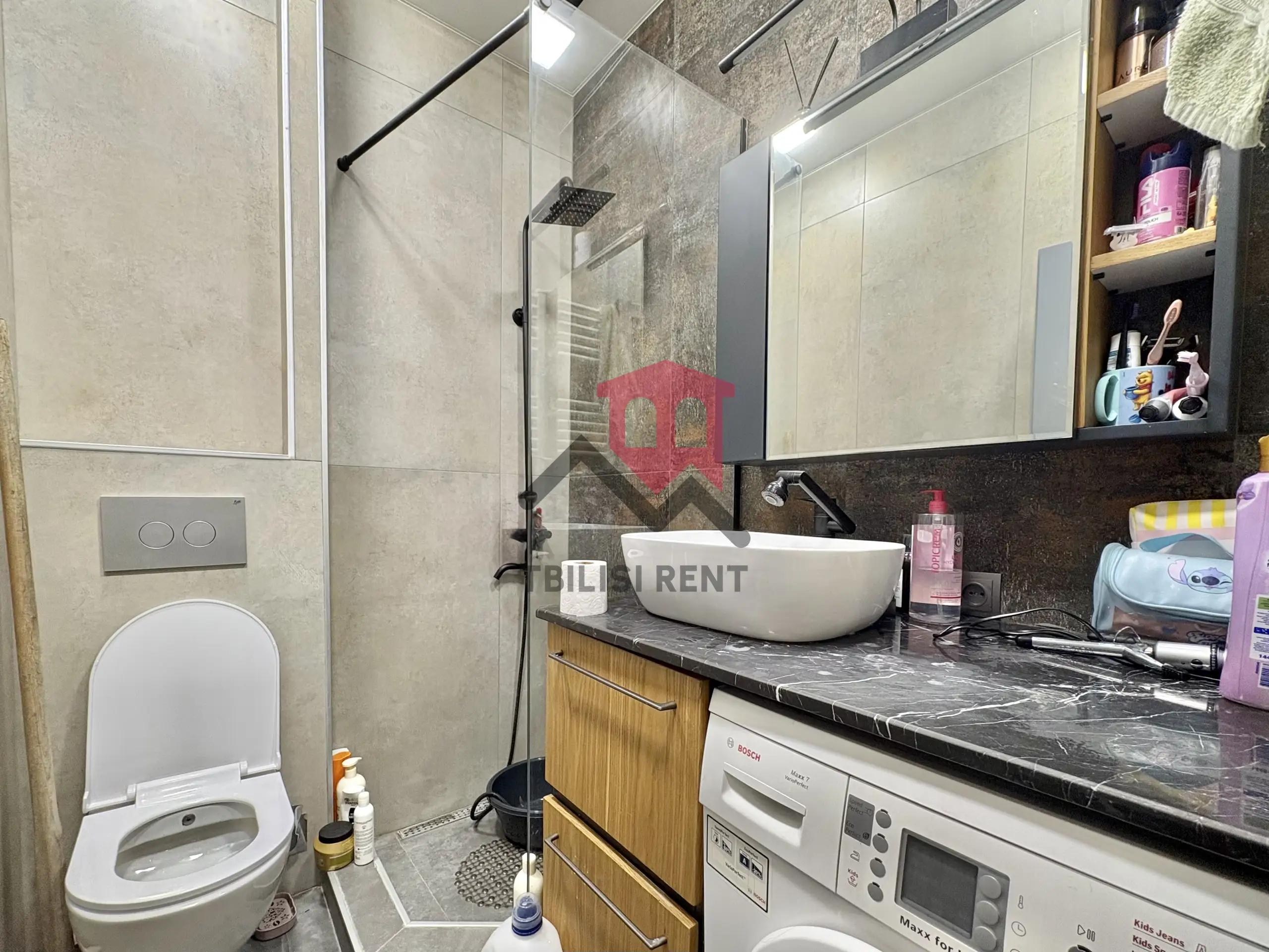 Spacious 2-Bedroom Apartment with Large Terrace photo 5 of 6