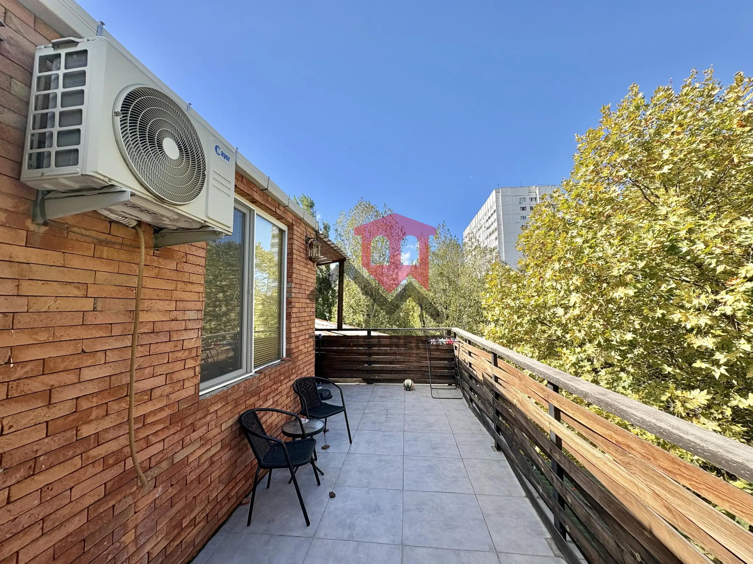 Spacious 2-Bedroom Apartment with Large Terrace photo 6 of 6
