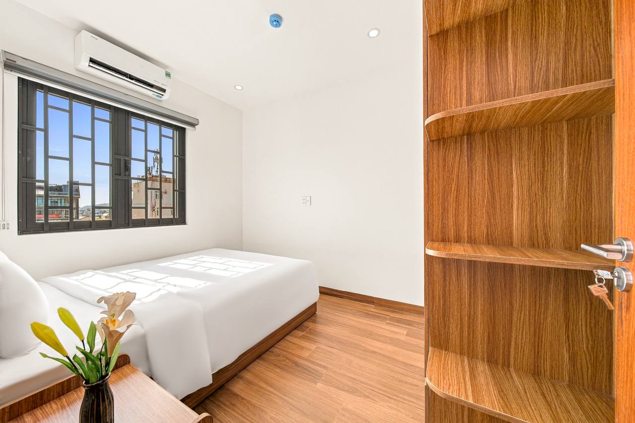 Brand-New 2-Bedroom Apartment Near the River in Son Tra photo 2 of 6