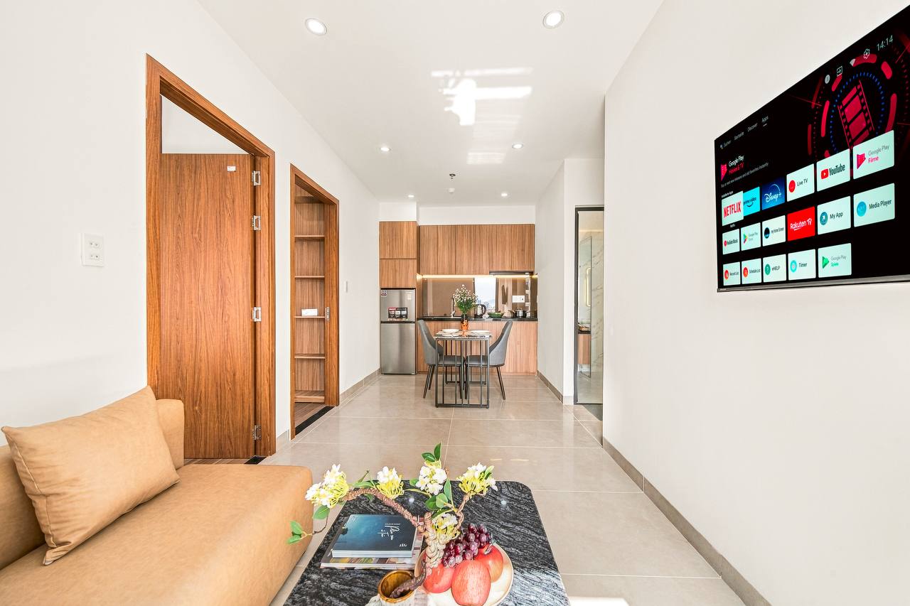Brand-New 2-Bedroom Apartment Near the River in Son Tra photo 3 of 6