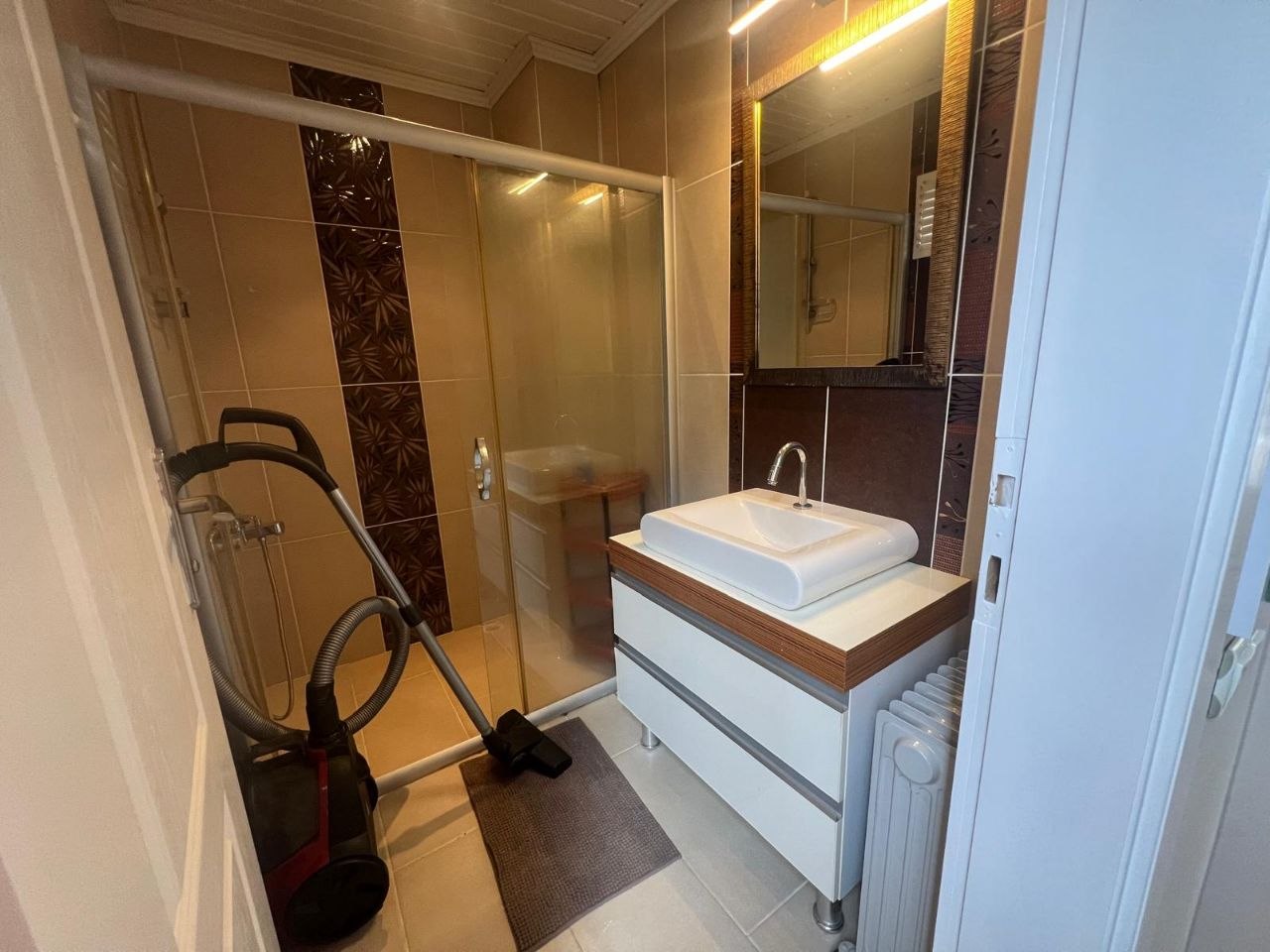 1-Bedroom Apartment with Pool in Altinkum photo 2 of 8