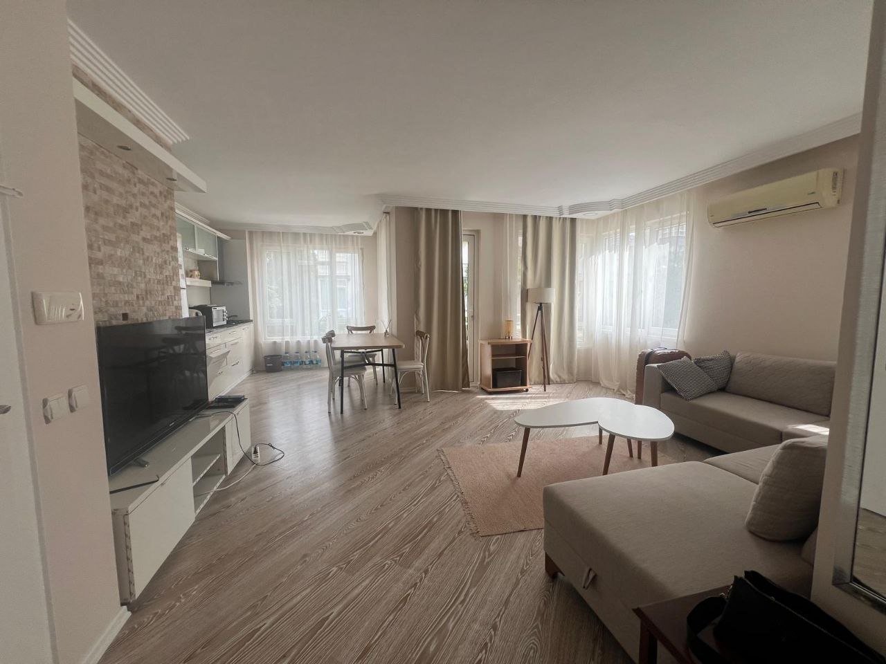 1-Bedroom Apartment with Pool in Altinkum photo 7 of 8